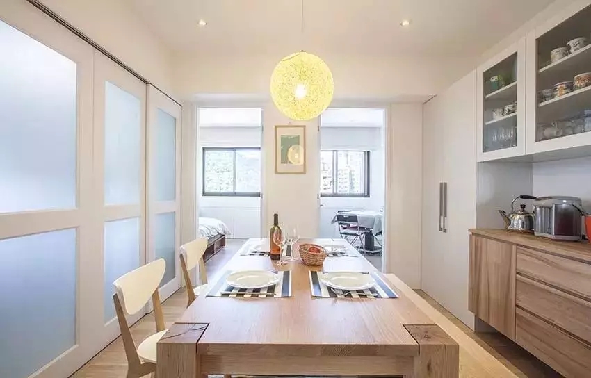 廚房門怎么選？推拉門還是吊軌門———武漢裝修公司