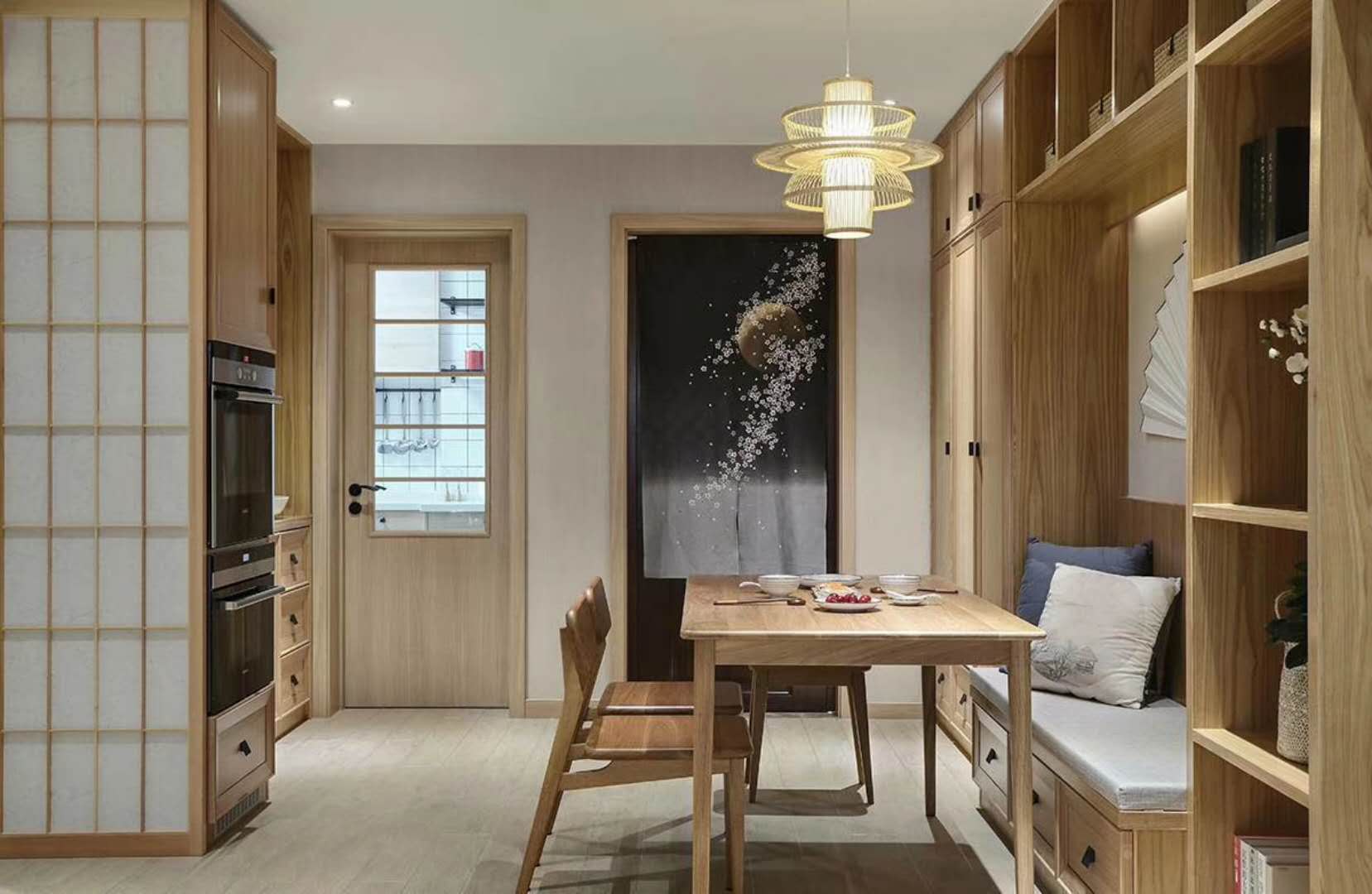 【武漢一家一裝飾】餐廳背景墻作用詳解。